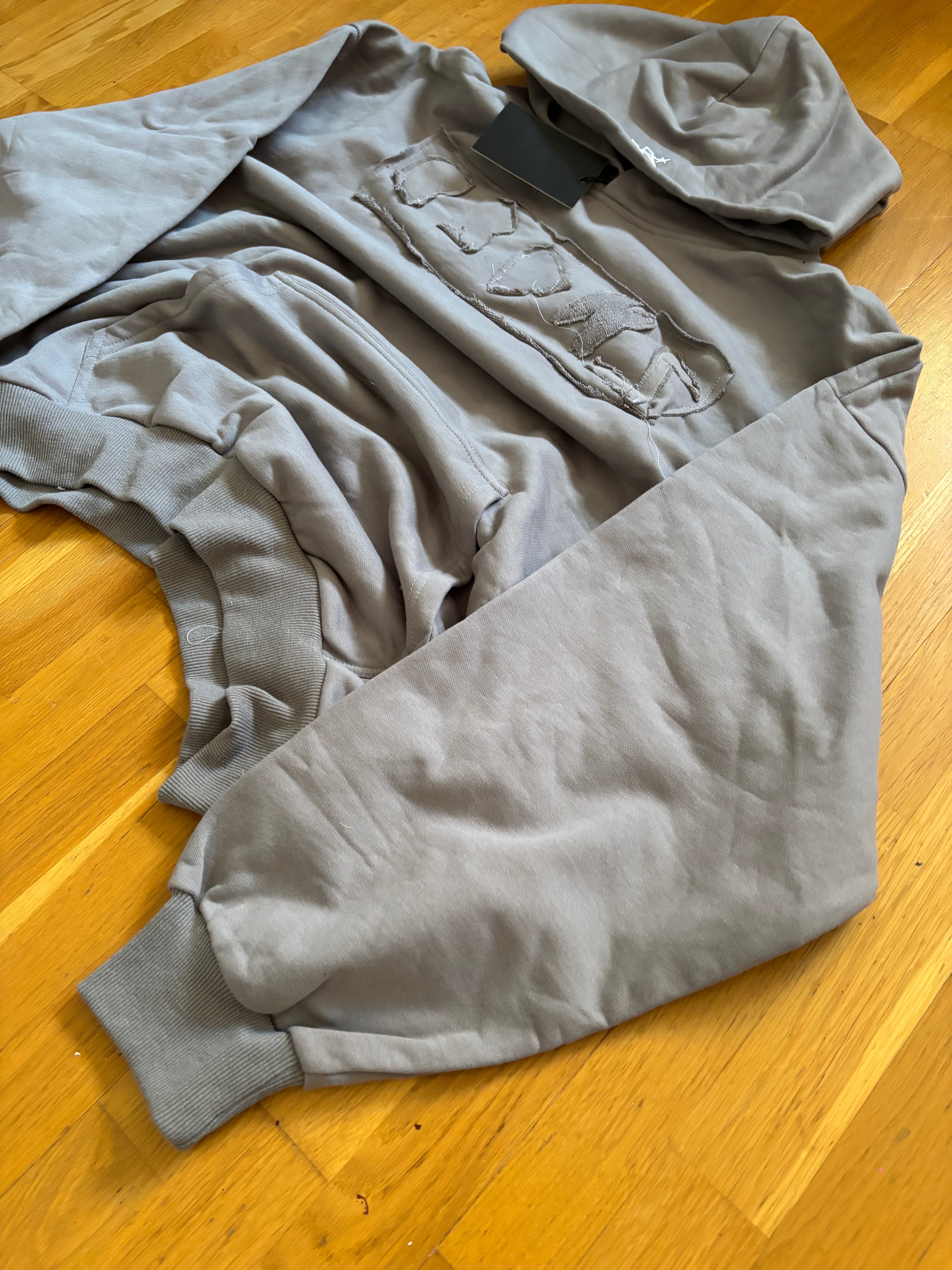 CRANZ X RVK ROSES hettupeysa