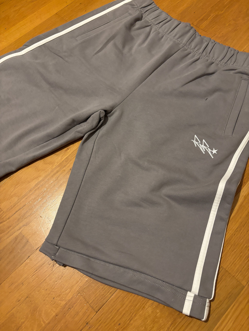 CRANZ X RVK ROSES stutt buxur