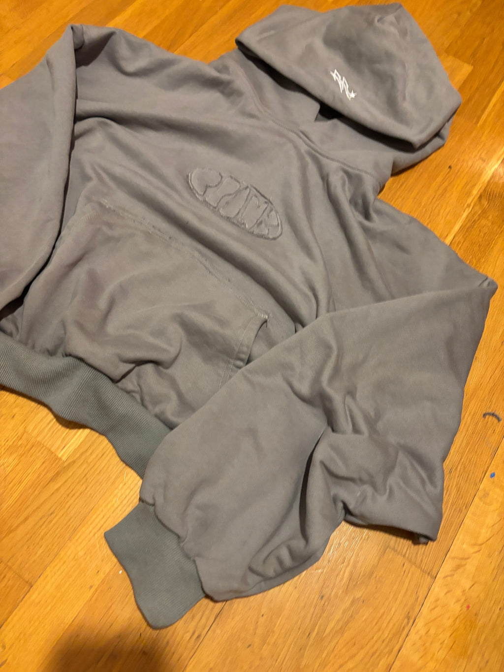 CRANZ X RVK ROSES hettupeysa