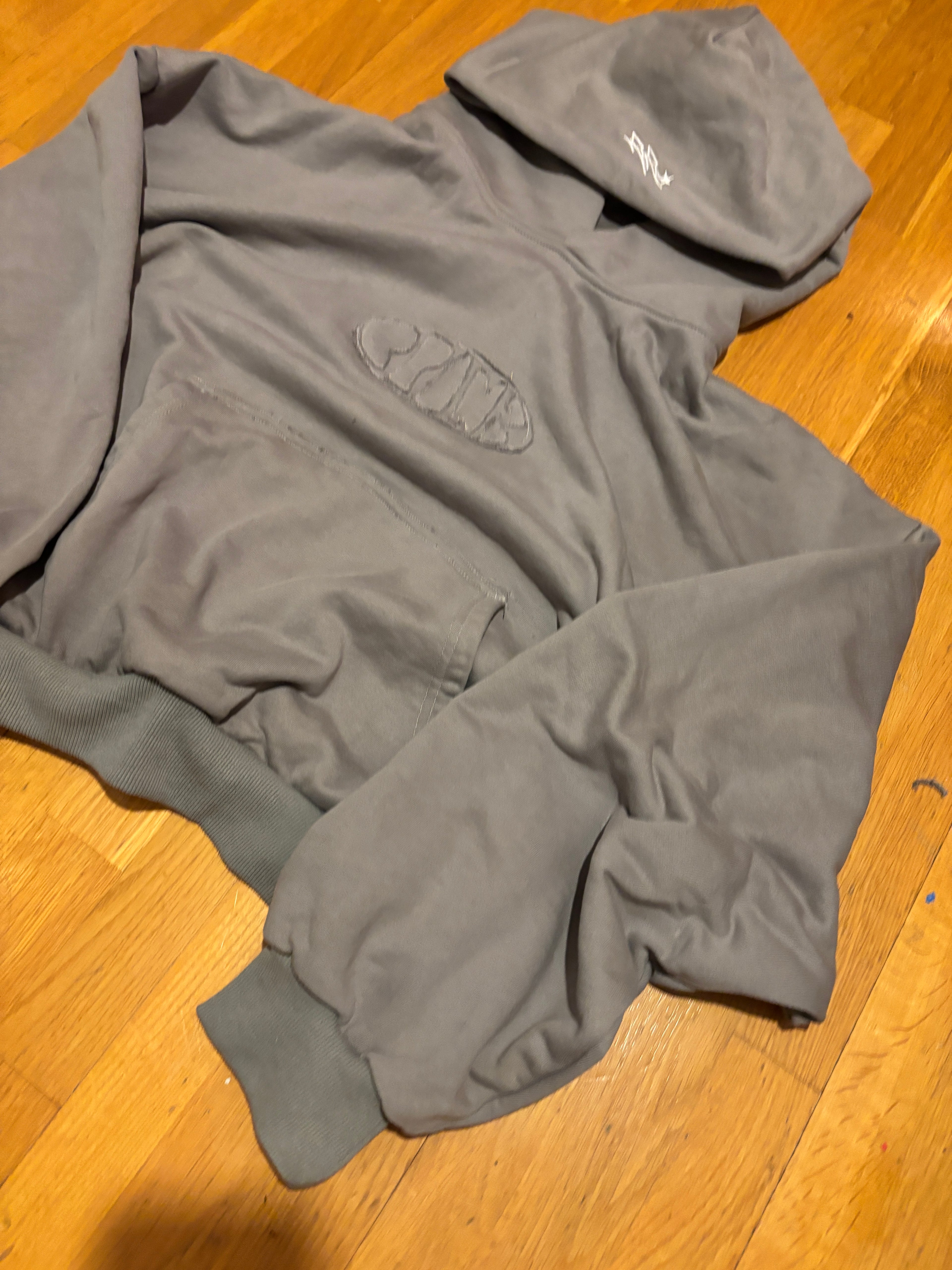 CRANZ X RVK ROSES hettupeysa